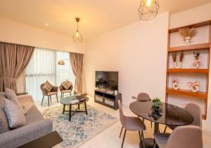 Hometown Apartments - Cosy 1 Br Apartment with Brand New Furniture in DIFC - 4-star hotels in Dubai