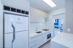 Cardeal 501C - Cobertura com 3 quartos e piscina privativa à 300 metros da Praia de Bombas!