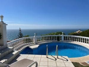 Villa Ladera Panorama - private heated pool