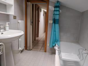 RESIDENZA GATTO SILVESTRO A 2 MINUTI DAL MARE E DALLA FIERA