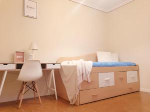 350mLaurel.Calefacción.Parking público.Centro.Wifi