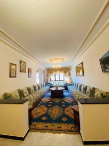 TANGER CENTER APARTMENT City wifi !!