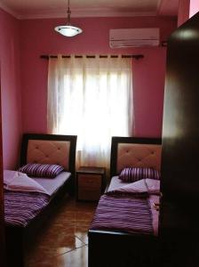 Standard Twin Room with Mountain View room in Hotel Shpetimi