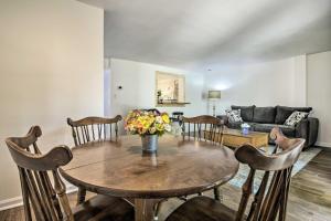 Walk to Dtwn & Breweries: Townhome in Cary!