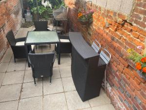 The old coach house 8 North lane