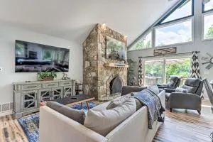 Lakefront Family Retreat in Osage Beach! - Damsel