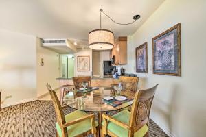 Cute Beachfront Condo with Lanai and Resort Pools