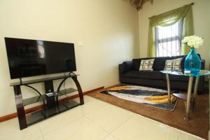 Luxury Penthouse Condo with Pool