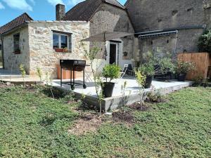 Maisons de vacances Gite la Taniere classe 3 etoiles avec terrasse et piscine : photos des chambres