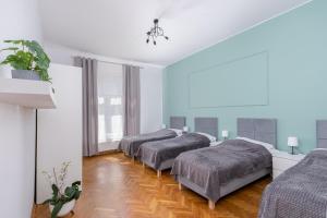 Brzozowa Apartment by Hostly