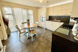 Luxurious Beach House with spectacular sea views