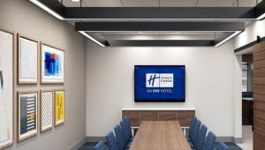 Holiday Inn Express & Suites - Hollister by IHG