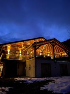 Chalets Luxury Chalet, stunning views with hot tub & sauna : photos des chambres