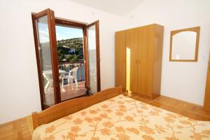 Apartments by the sea Razanj, Rogoznica - 5945