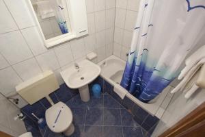 Apartments and rooms by the sea Brela, Makarska - 6056