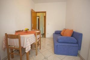 Apartments and rooms by the sea Brela, Makarska - 6056