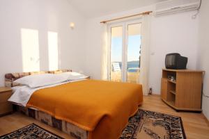 One-Bedroom Apartment with Balcony and Sea View room in Apartment Pisak 5975d