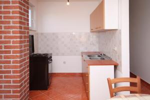 Apartments with a parking space Petrcane, Zadar - 6101