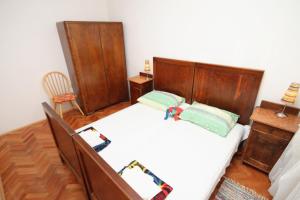 Apartments by the sea Kastel Stari, Kastela - 6059