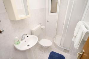 Apartments with parking space Slatine, Ciovo - 6061