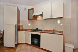 Apartments with parking space Drasnice, Makarska - 6042