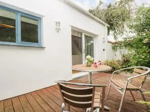 Bolitho's Retreat - Helford