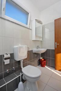 Apartments by the sea Duce, Omis - 5987