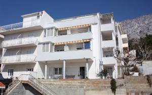 obrázek - Apartments with a parking space Nemira, Omis - 6070