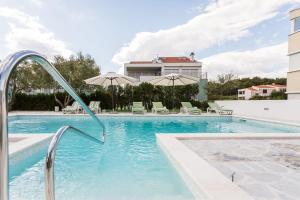 Apartments with a swimming pool Zadar - 5943