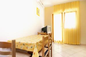 Apartments with parking space Rovanjska, Paklenica - 6209