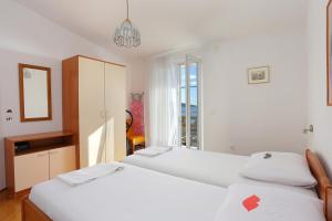 Apartments by the sea Seget Vranjica, Trogir - 6094