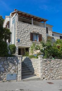 Apartments by the sea Postira, Brac - 6053