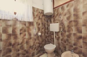 Apartments by the sea Postira, Brac - 6053