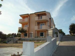 Seaside apartments with a swimming pool Posedarje, Novigrad - 6162