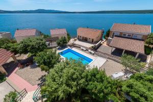 Seaside apartments with a swimming pool Posedarje, Novigrad - 6162