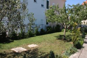 Apartments with a parking space Turanj, Biograd - 6212