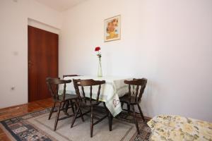 Apartments with a parking space Turanj, Biograd - 6212