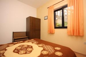 Seaside apartments with a swimming pool Vinjerac, Zadar - 6187