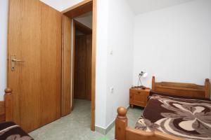 Apartments by the sea Vinjerac, Zadar - 6144