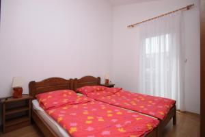 One-Bedroom Apartment with Balcony and Sea View room in Apartments with a parking space Razanac Zadar - 6142