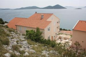 Apartments by the sea Drage, Biograd - 6171 - 3hvězdičkové hotely ve městě Drage