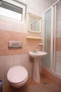 Apartments by the sea Sukosan, Zadar - 6176