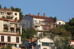 Apartments with a parking space Rabac, Labin - 7410