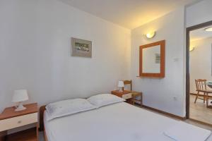 Apartments with a parking space Banjole, Pula - 7487