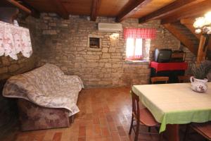 Family friendly house with a parking space Bibici, Central Istria - Sredisnja Istra - 7412