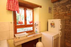 Family friendly house with a parking space Bibici, Central Istria - Sredisnja Istra - 7412