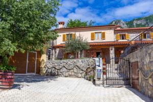 Holiday house with a swimming pool Kozljak, Central Istria - Sredisnja Istra - 7409 