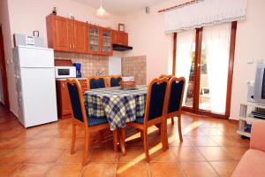 Family friendly house with a swimming pool Orihi, Central Istria - Sredisnja Istra - 7492