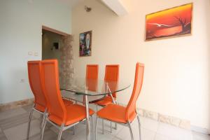 Family-friendly apartments with swimming pool Podgradina, Novigrad - 6198