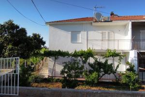 Apartments by the sea Slatine, Ciovo - 7544